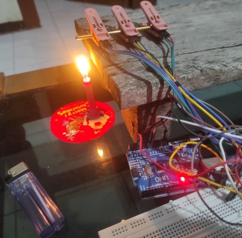Metal-rod conduction experiment with LM35 sensors and Arduino